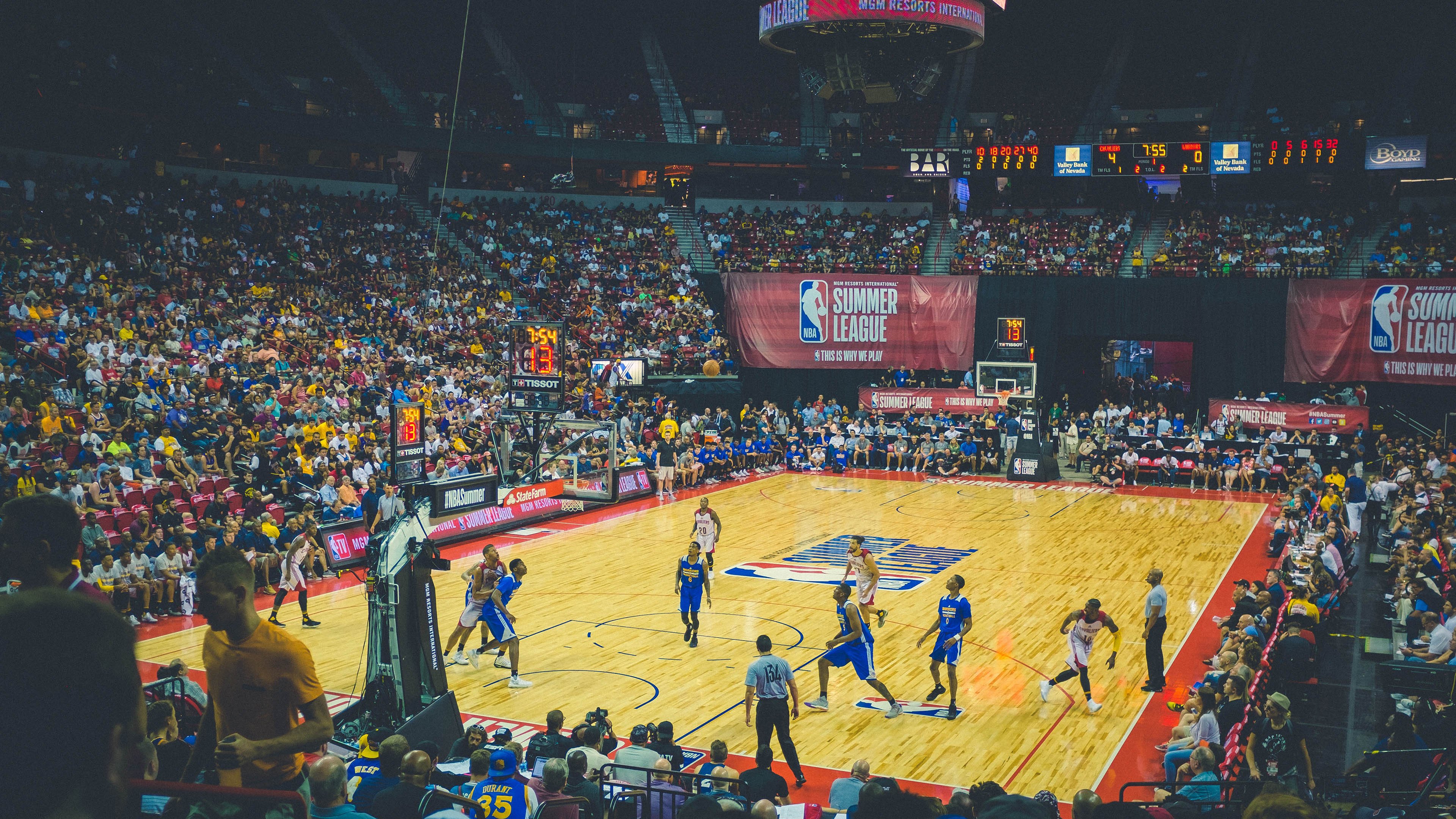 米兰体育app-《社区互动：粉丝投票选出最喜爱的战队》，最聚合的粉丝社区平台